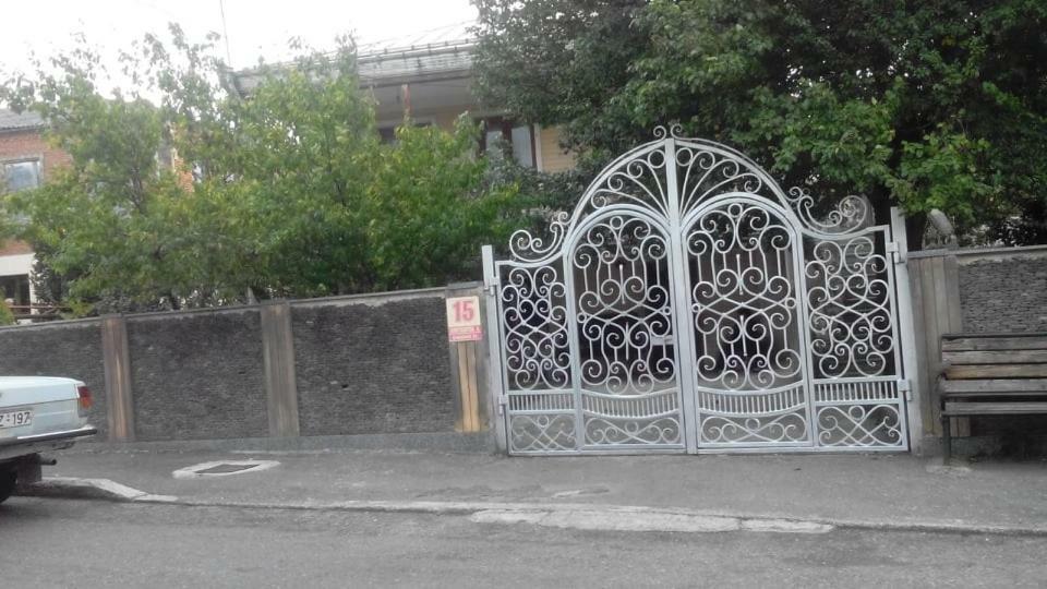 Lux-2-Or-1- Persons Irodion Evdoshvili Street #15 Kʼutʼaisi Exterior foto